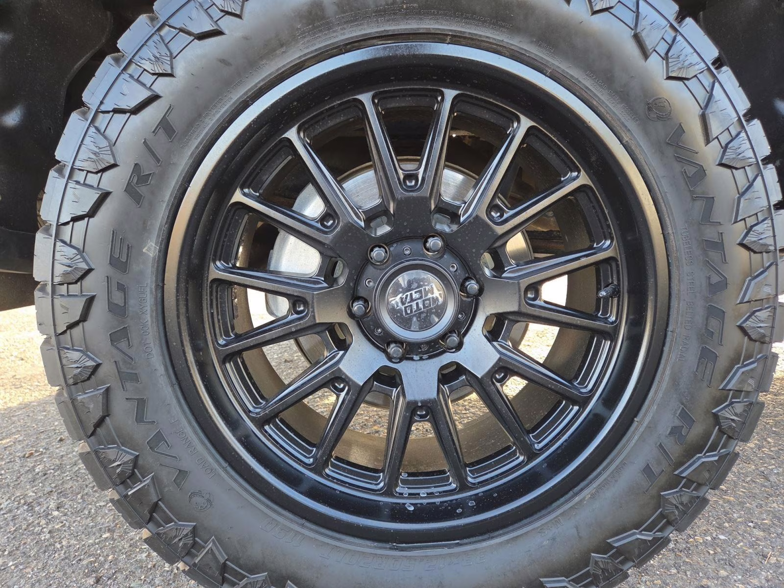 2023 Sterling Metallic GMC Sierra 1500 SLE 4X4 Truck