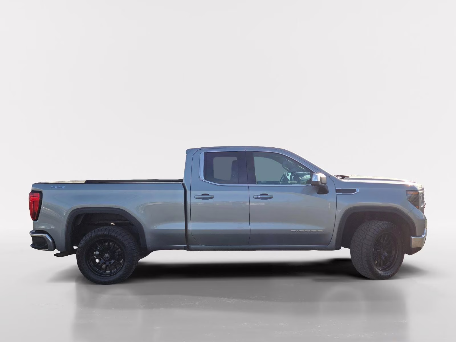 2023 Sterling Metallic GMC Sierra 1500 SLE 4X4 Truck