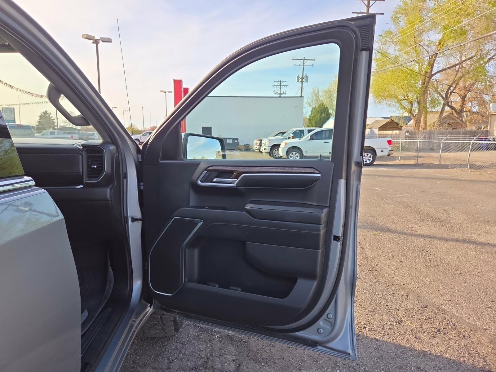 2023 Sterling Metallic GMC Sierra 1500 SLE 4X4 Truck