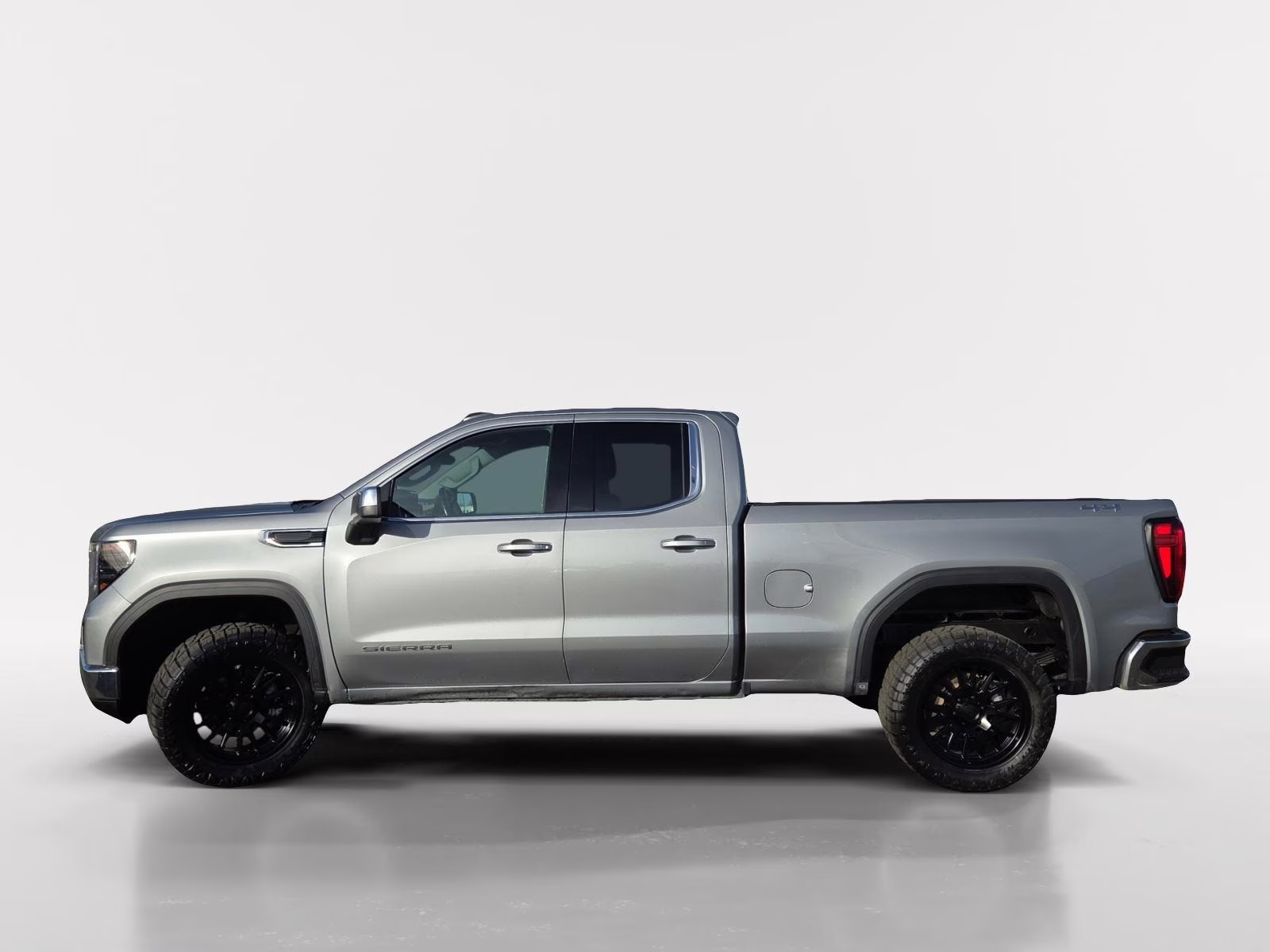 2023 Sterling Metallic GMC Sierra 1500 SLE 4X4 Truck