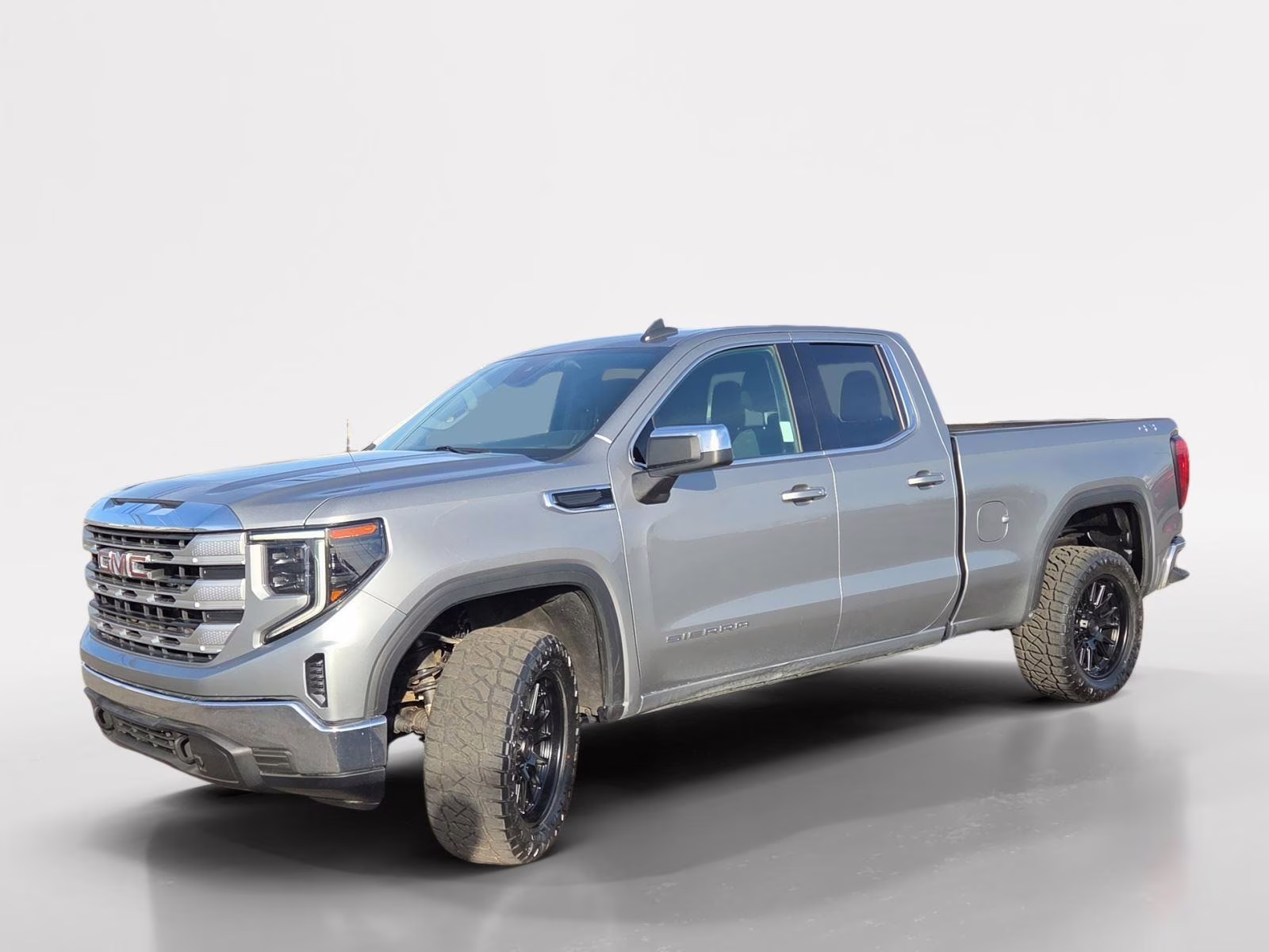 2023 Sterling Metallic GMC Sierra 1500 SLE 4X4 Truck