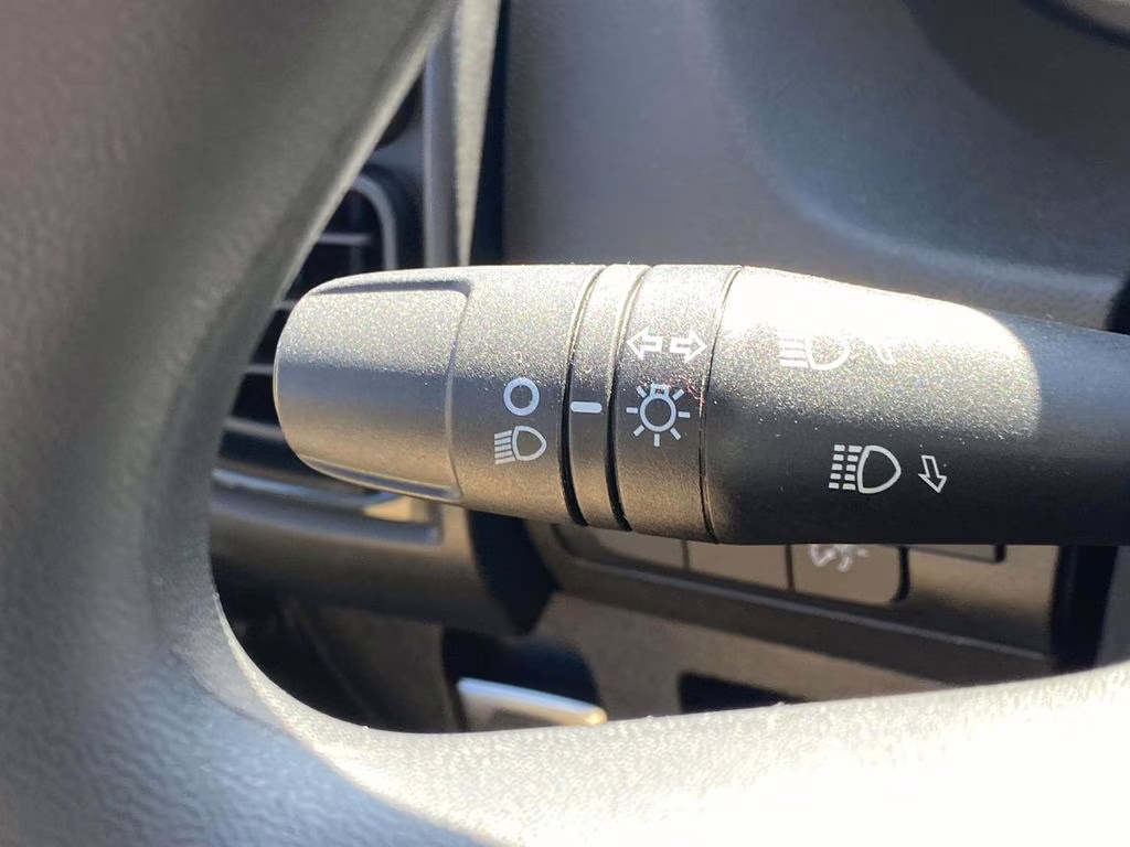 2026 Bright White Clearcoat Ram ProMaster 1500 Low Roof FWD Van