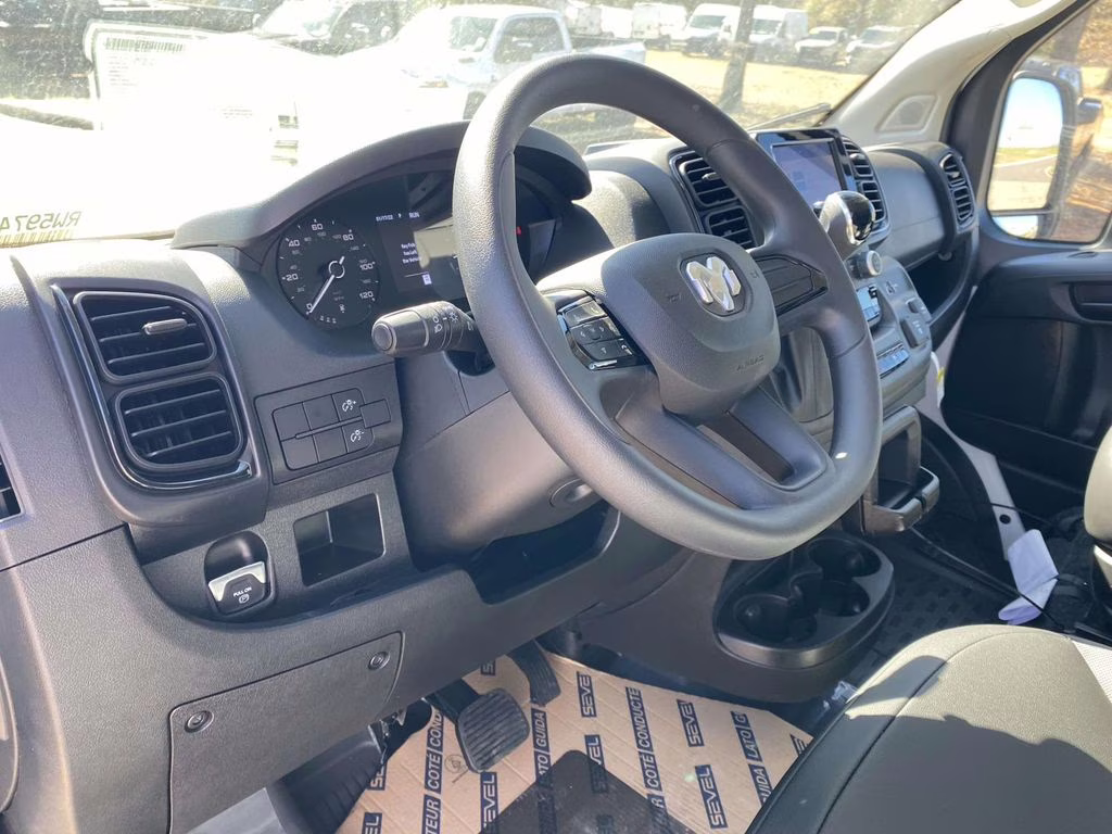 2026 Bright White Clearcoat Ram ProMaster 1500 Low Roof FWD Van