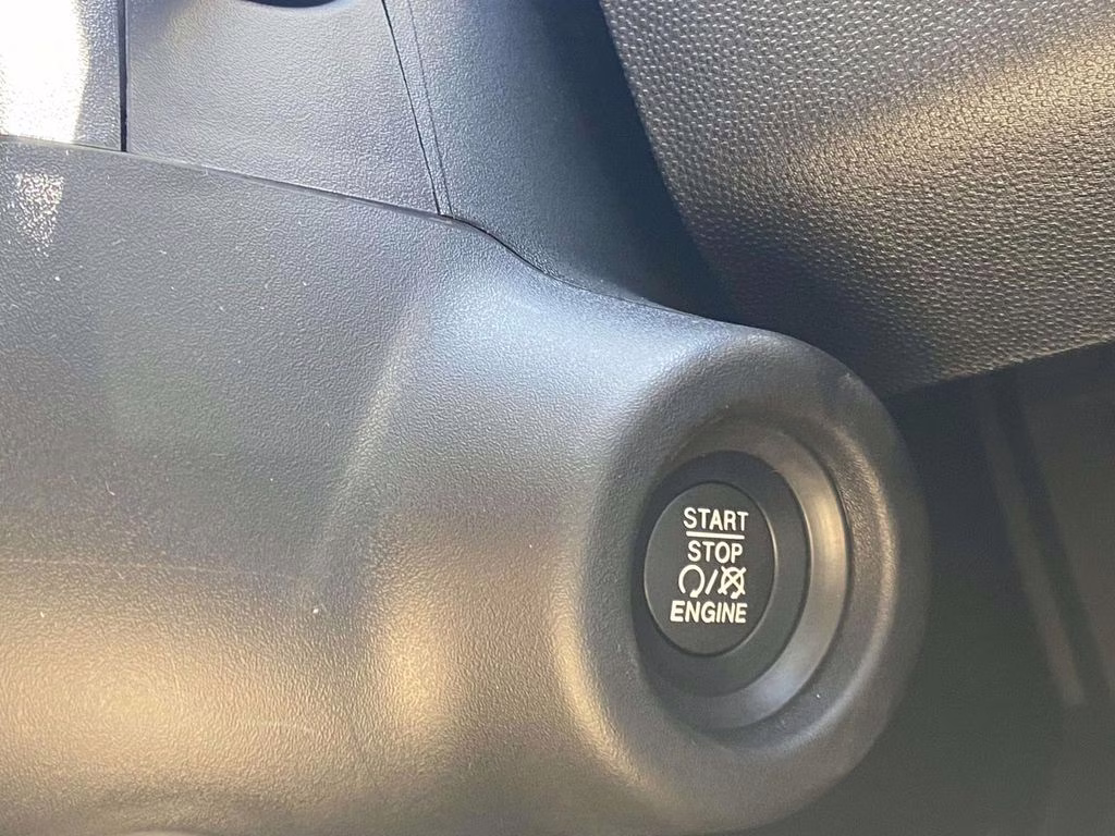 2026 Bright White Clearcoat Ram ProMaster 1500 Low Roof FWD Van