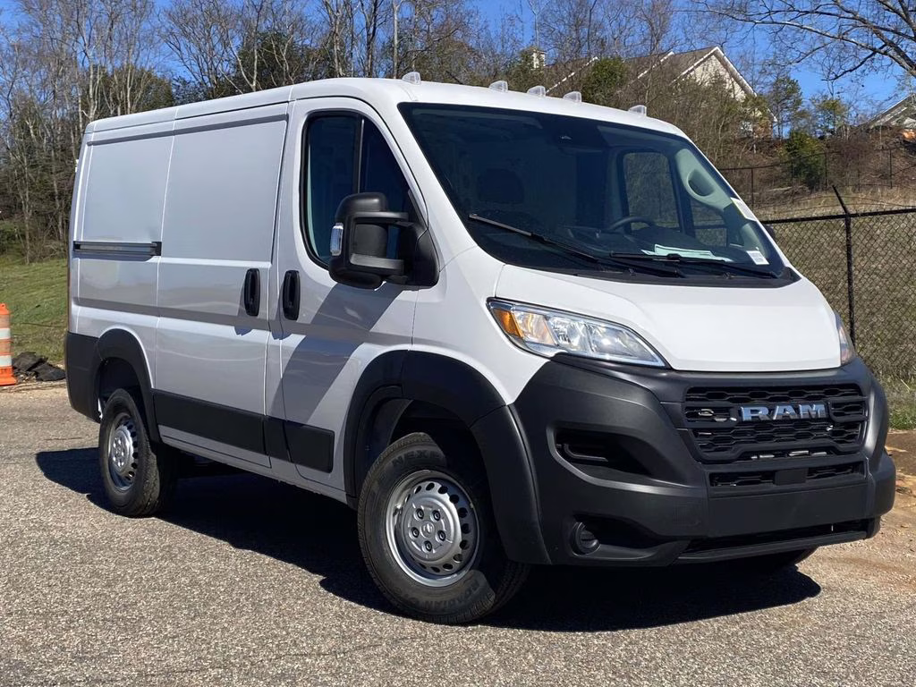 2026 Bright White Clearcoat Ram ProMaster 1500 Low Roof FWD Van