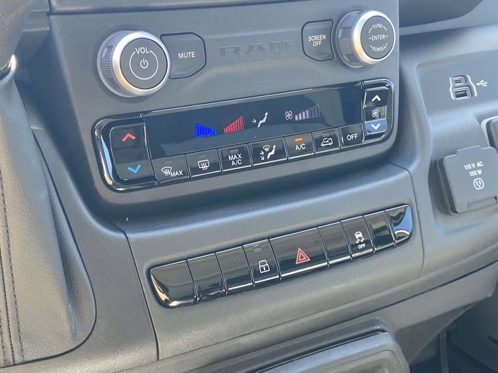 2026 Bright White Clearcoat Ram ProMaster 1500 Low Roof FWD Van