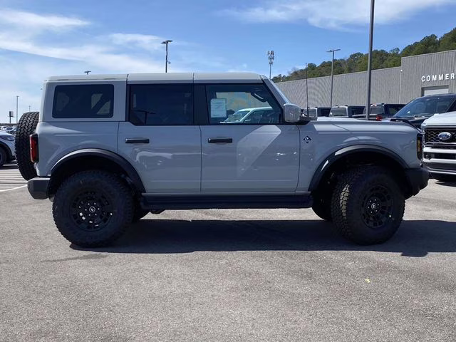 2026 Avalanche Ford Bronco Outer Banks 4X4 SUV