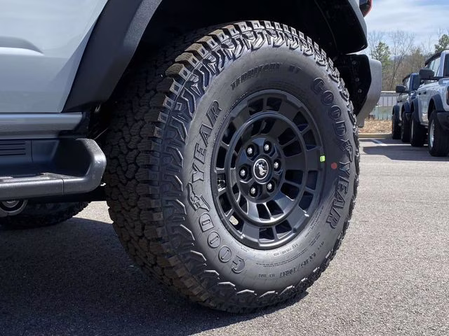 2026 Avalanche Ford Bronco Outer Banks 4X4 SUV