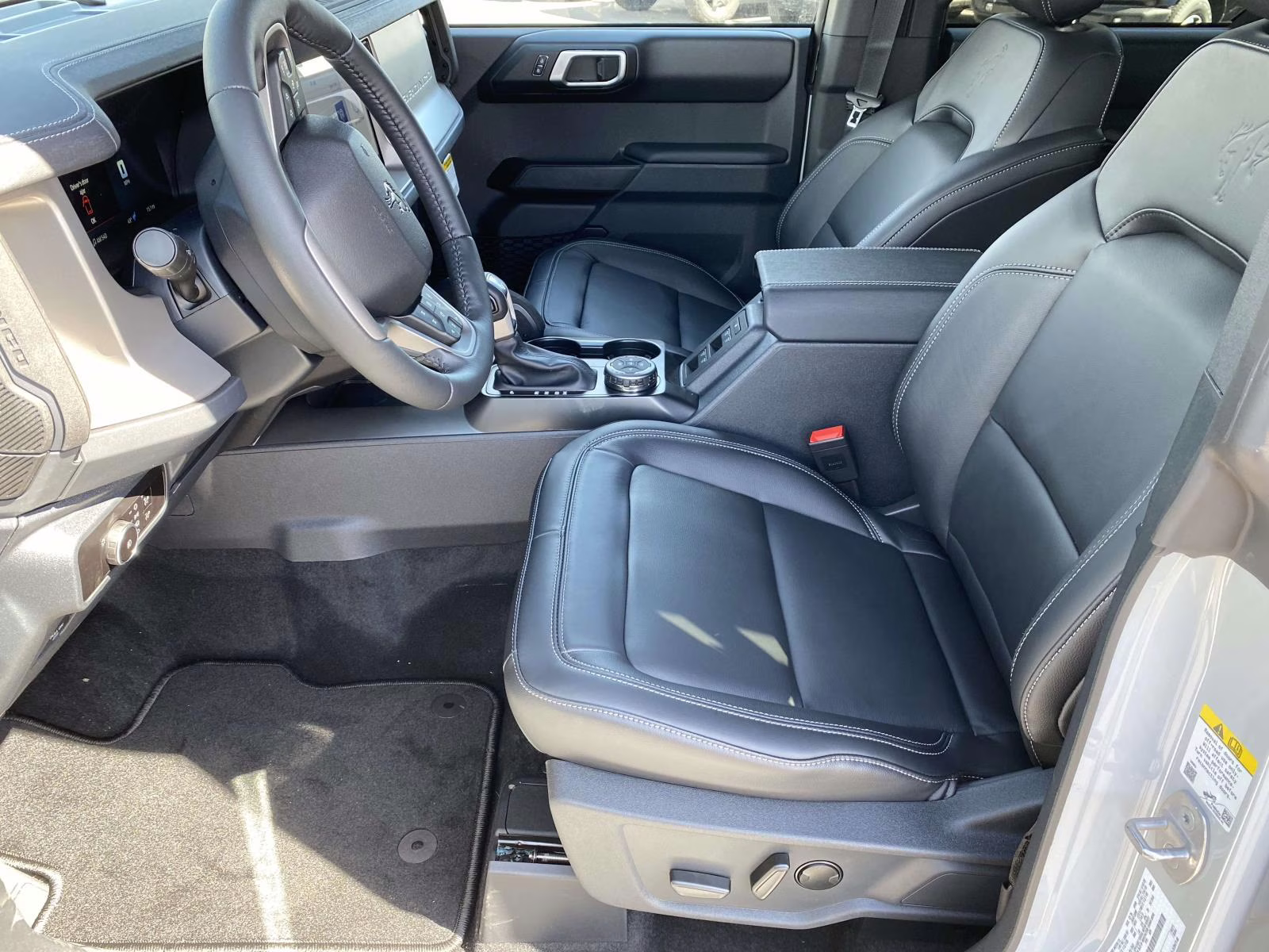 2026 Avalanche Ford Bronco Outer Banks 4X4 SUV