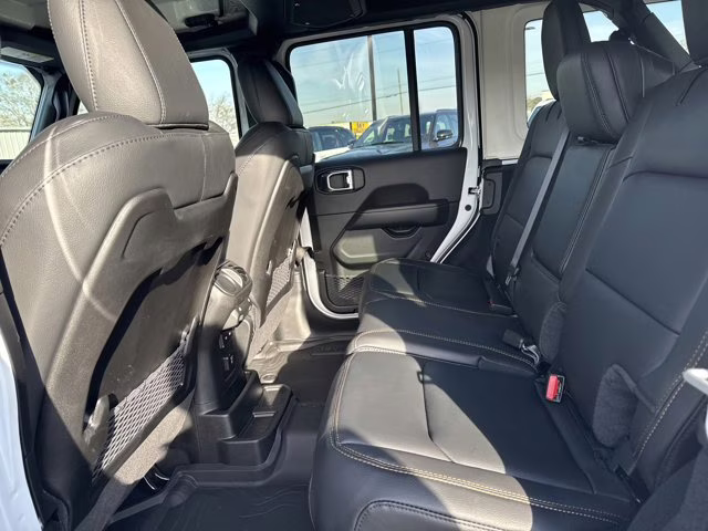 2026 Bright White Clearcoat Jeep Wrangler Sahara 4X4 Convertible