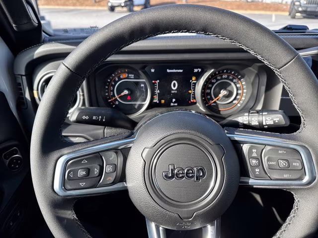 2026 Bright White Clearcoat Jeep Wrangler Sahara 4X4 Convertible