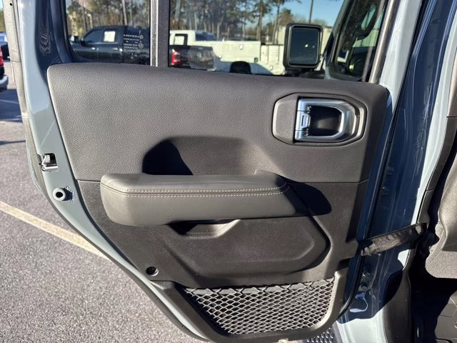 2026 Anvil Clearcoat Jeep Wrangler Sahara 4X4 Convertible