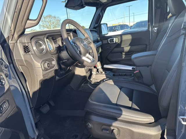 2026 Anvil Clearcoat Jeep Wrangler Sahara 4X4 Convertible