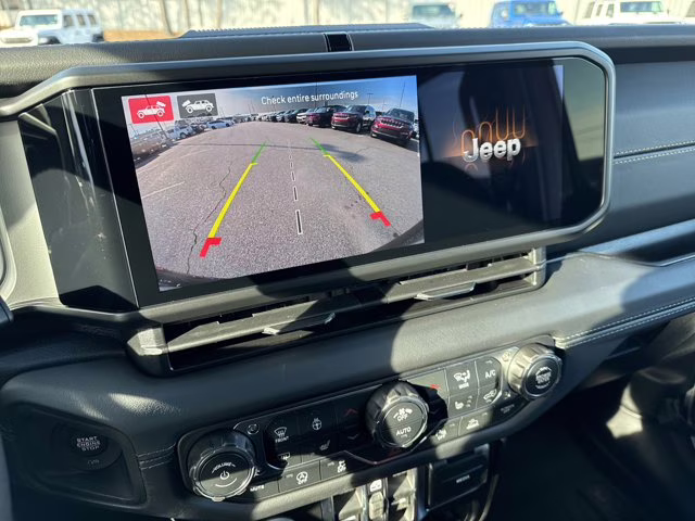 2026 Bright White Clearcoat Jeep Wrangler Sahara 4X4 Convertible