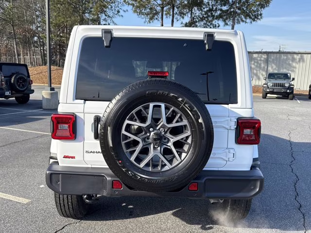 2026 Bright White Clearcoat Jeep Wrangler Sahara 4X4 Convertible