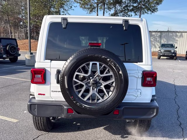 2026 Bright White Clearcoat Jeep Wrangler Sahara 4X4 Convertible