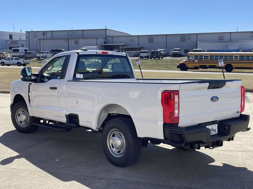 2026 Oxford White Ford Super Duty F-250 SRW XL RWD Truck