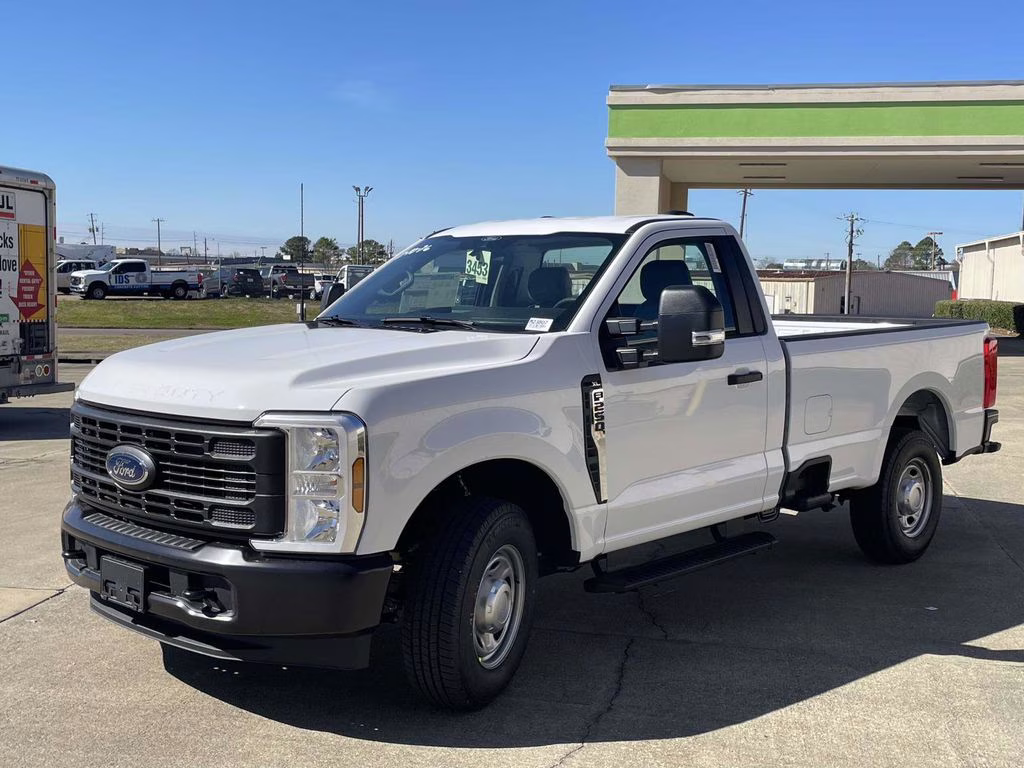 2026 Oxford White Ford Super Duty F-250 SRW XL RWD Truck