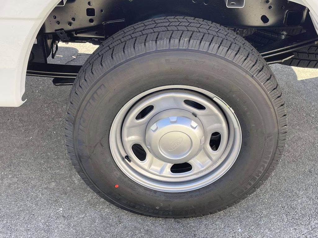 2026 Oxford White Ford Super Duty F-250 SRW XL RWD Truck