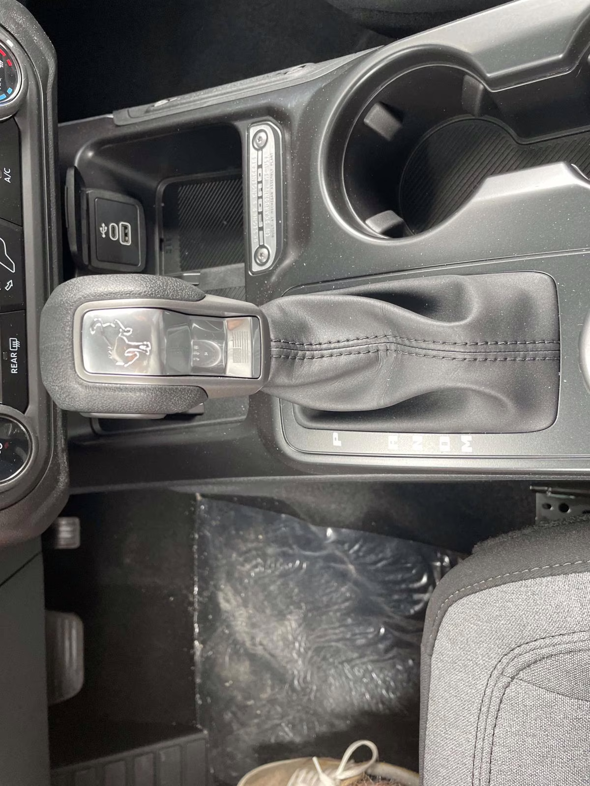 2026 Oxford White Ford Bronco Base 4X4 SUV