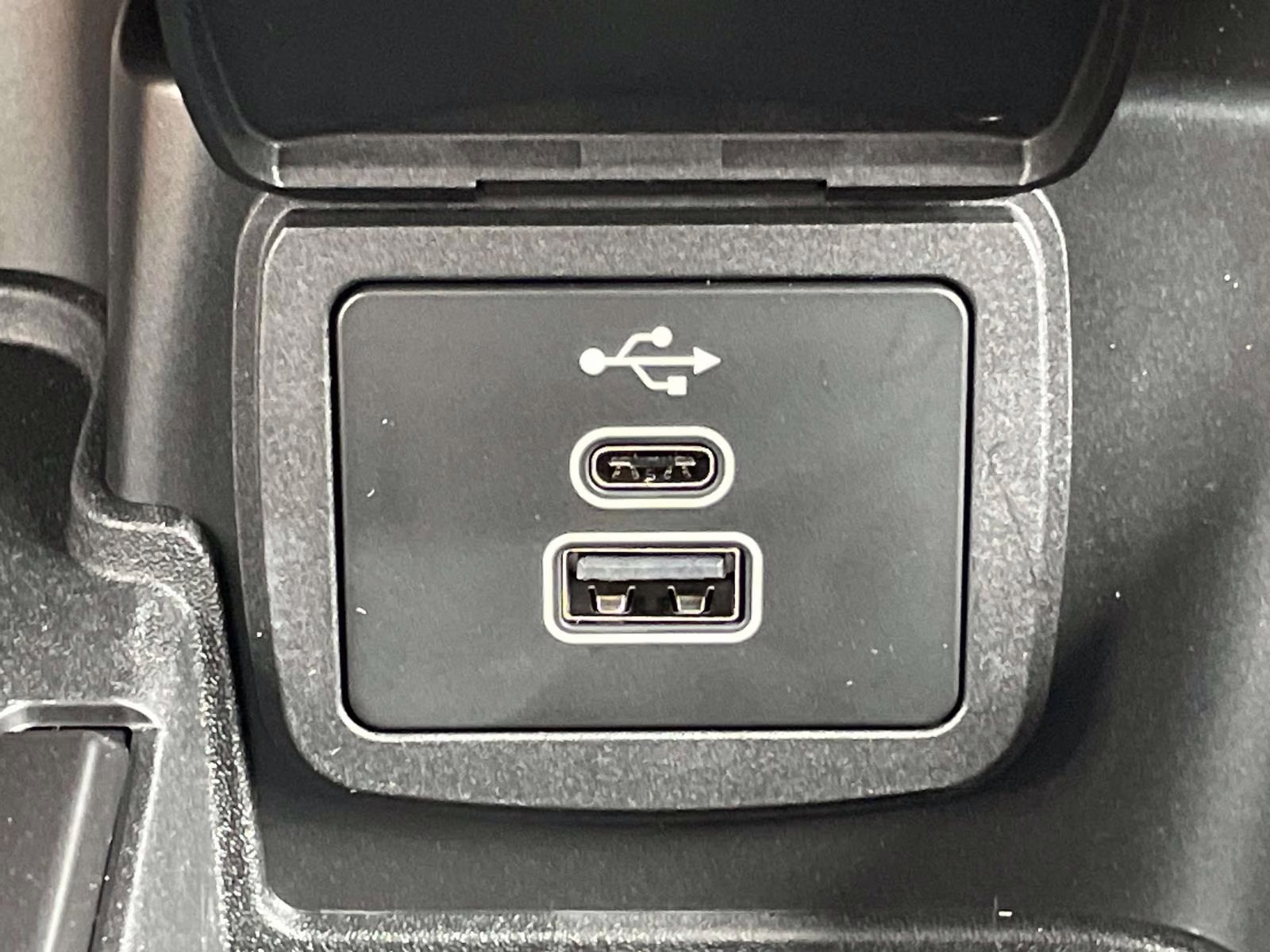 2026 Oxford White Ford Bronco Base 4X4 SUV