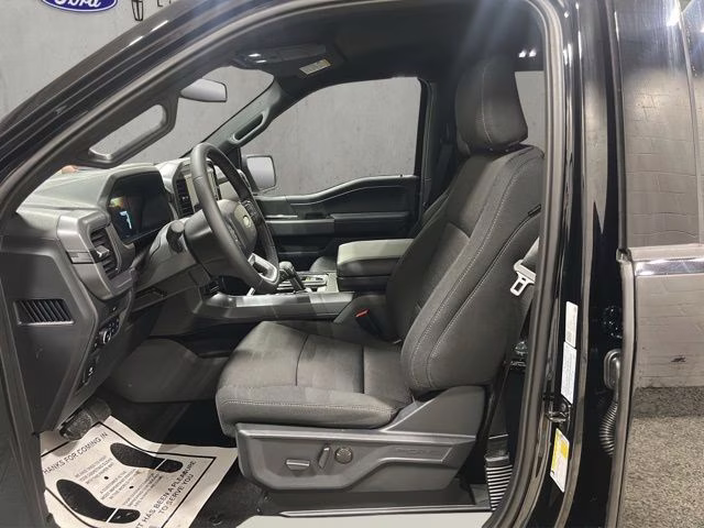 2026 Agate Black Metallic Ford F-150 XLT Black Appearance 4X4 Truck