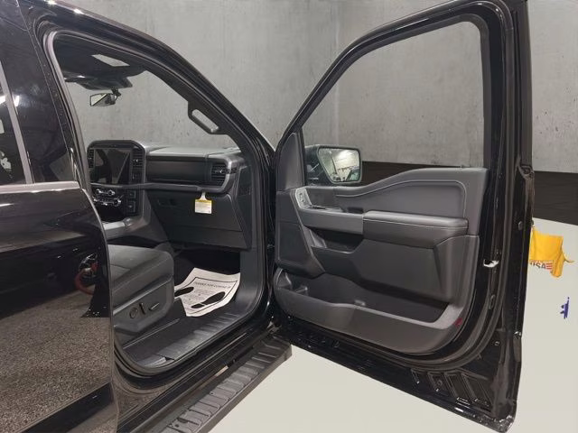 2026 Agate Black Metallic Ford F-150 XLT Black Appearance 4X4 Truck