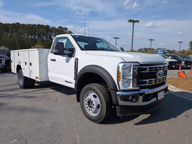 2026 Oxford White Ford Super Duty F-450 DRW XL 4X4 Truck