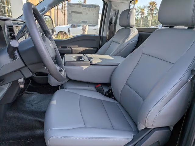 2026 Oxford White Ford Super Duty F-450 DRW XL 4X4 Truck