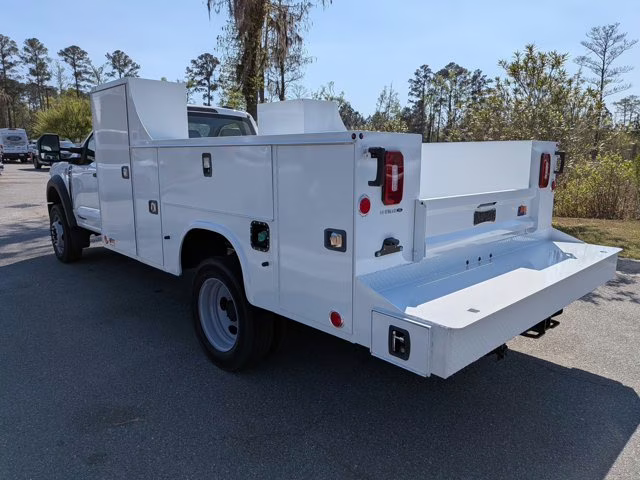 2026 Oxford White Ford Super Duty F-550 DRW XL 4X4 Truck