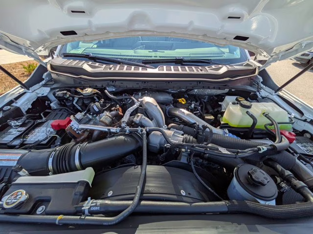 2026 Oxford White Ford Super Duty F-550 DRW XL 4X4 Truck