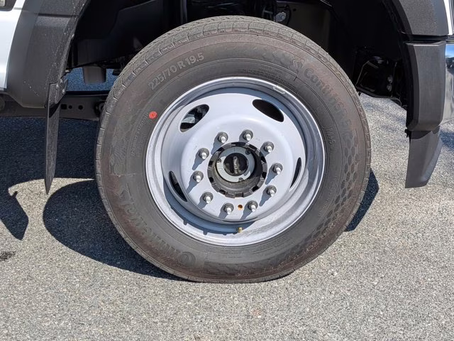 2026 Oxford White Ford Super Duty F-550 DRW XL 4X4 Truck