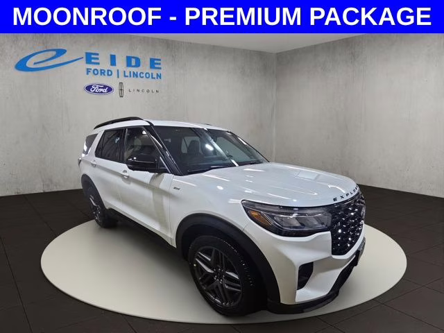 2026 Star White Metallic Tri-Coat Ford Explorer ST-Line 4X4 SUV