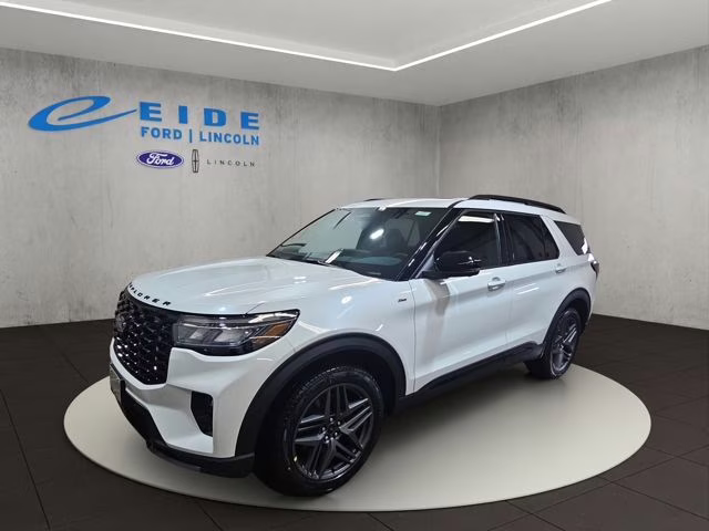 2026 Star White Metallic Tri-Coat Ford Explorer ST-Line 4X4 SUV