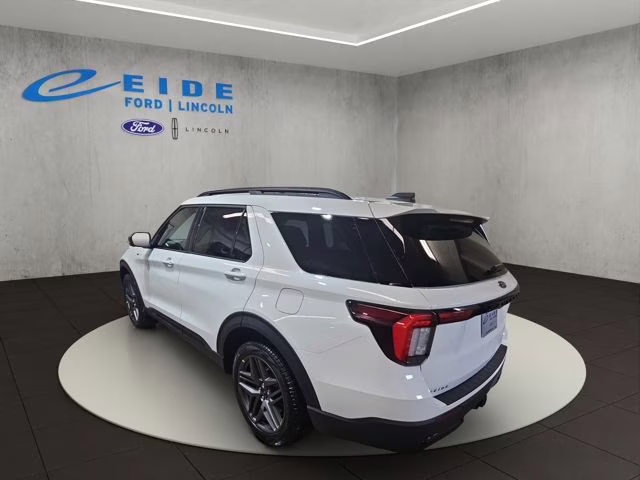2026 Star White Metallic Tri-Coat Ford Explorer ST-Line 4X4 SUV
