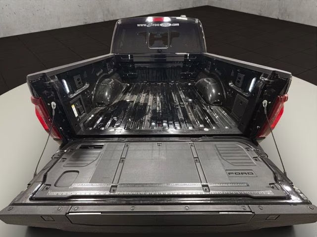 2026 Agate Black Metallic Ford F-150 XLT Black Appearance 4X4 Truck