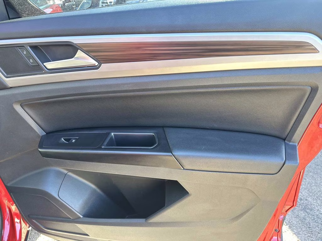 2021 Red Metallic Volkswagen Atlas 3.6L V6 SE w/Technology AWD SUV