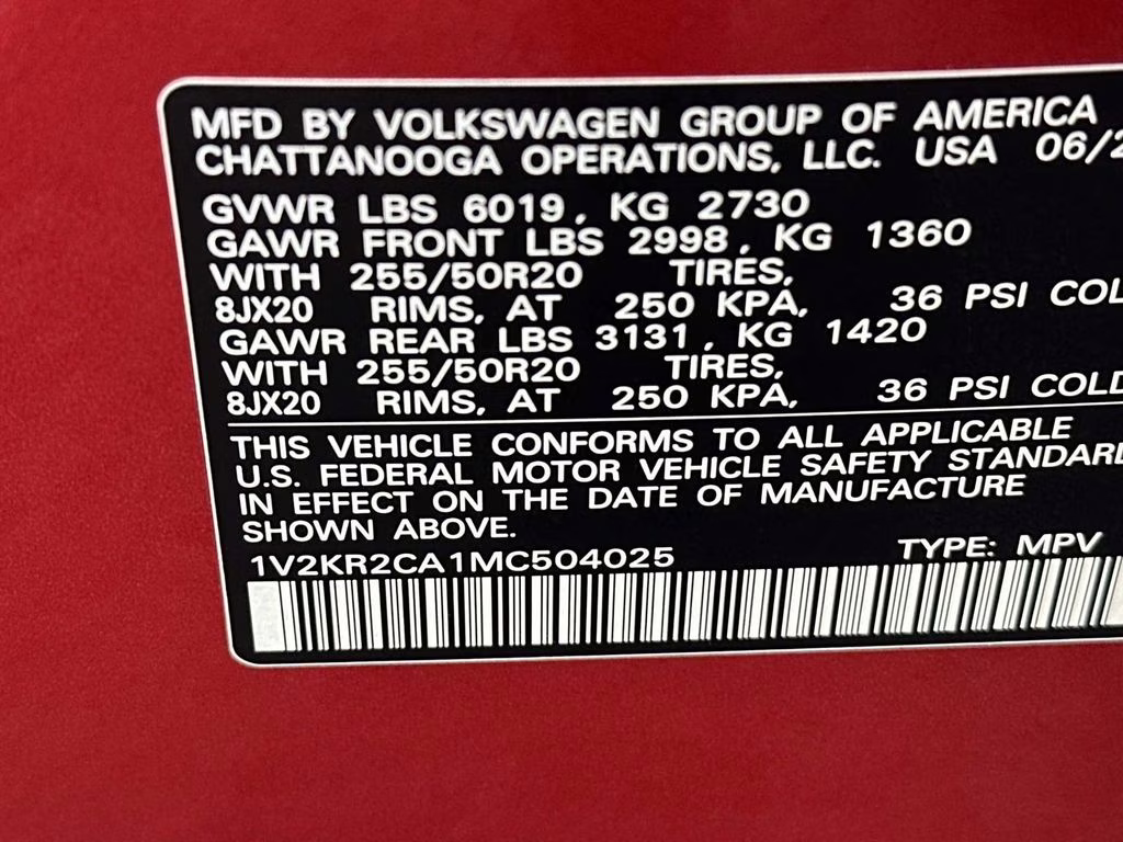 2021 Red Metallic Volkswagen Atlas 3.6L V6 SE w/Technology AWD SUV