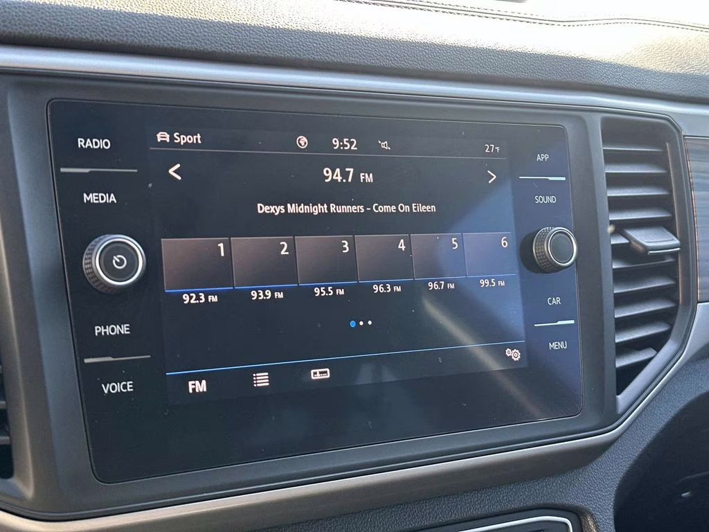 2021 Red Metallic Volkswagen Atlas 3.6L V6 SE w/Technology AWD SUV