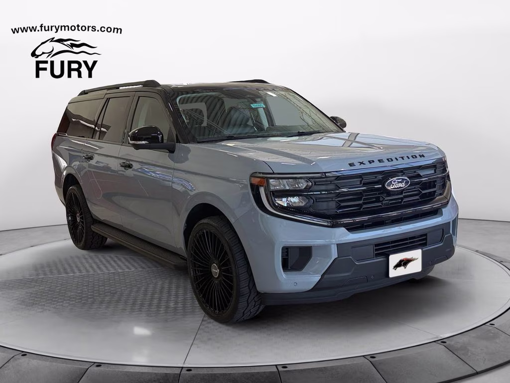 2026 Glacier Gray Metallic Tri-Coat Ford Expedition Max Active w/Black Tuxedo Wrap & 24" Spoke Niche Wheel 4X4 SUV
