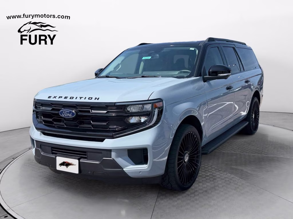 2026 Glacier Gray Metallic Tri-Coat Ford Expedition Max Active w/Black Tuxedo Wrap & 24" Spoke Niche Wheel 4X4 SUV