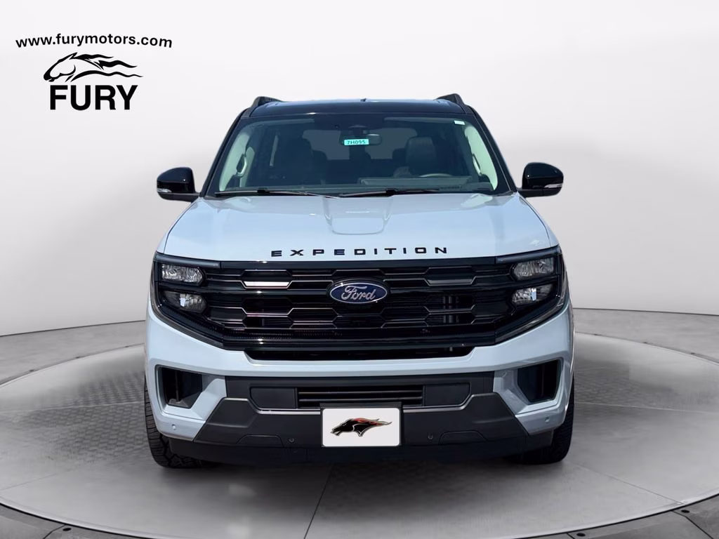 2026 Glacier Gray Metallic Tri-Coat Ford Expedition Max Active w/Black Tuxedo Wrap & 24" Spoke Niche Wheel 4X4 SUV