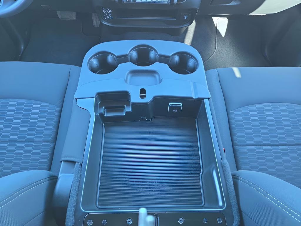 2026 Bright White Clearcoat Ram 2500 Tradesman 4X4 Truck