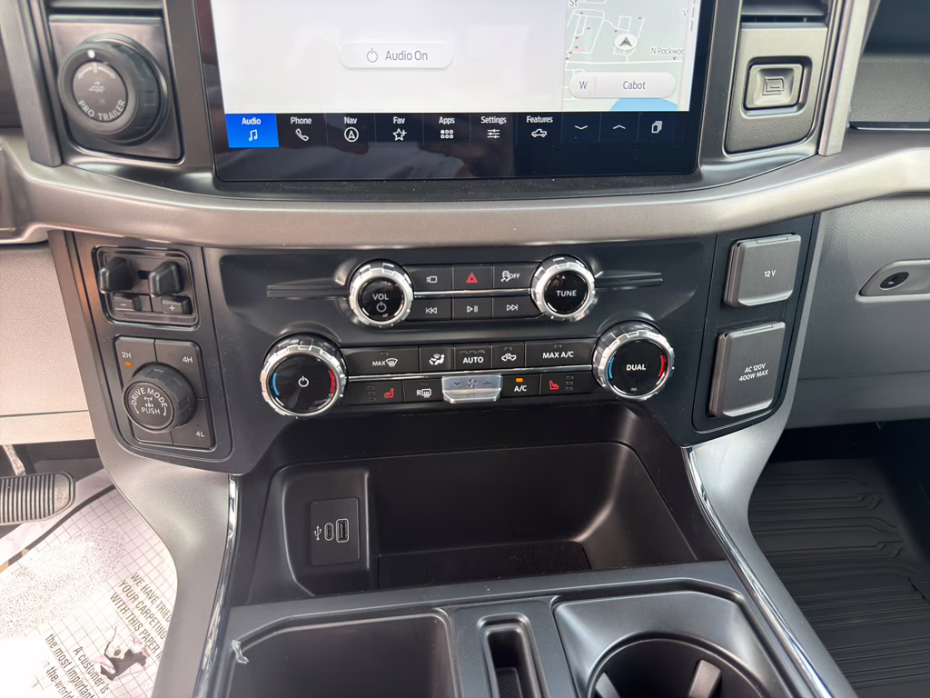2026 Oxford White Ford F-150 XLT 4X4 Truck