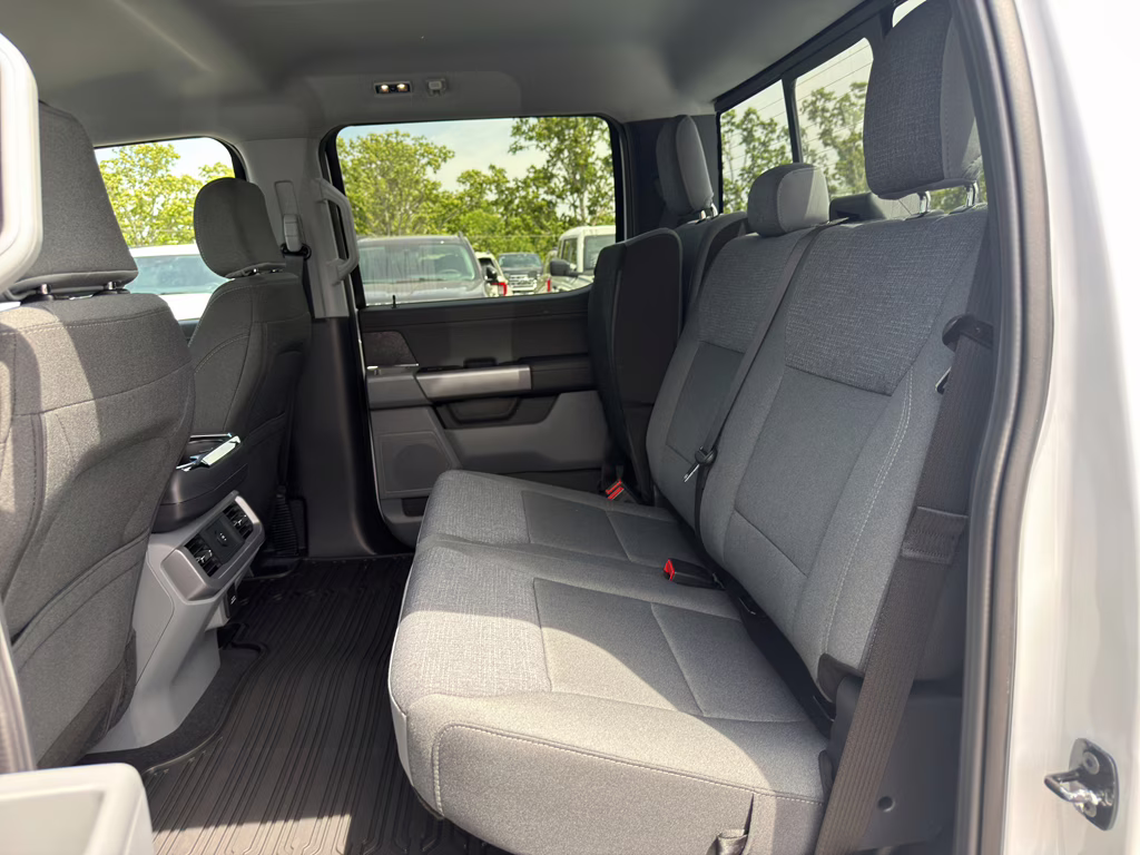2026 Oxford White Ford F-150 XLT 4X4 Truck