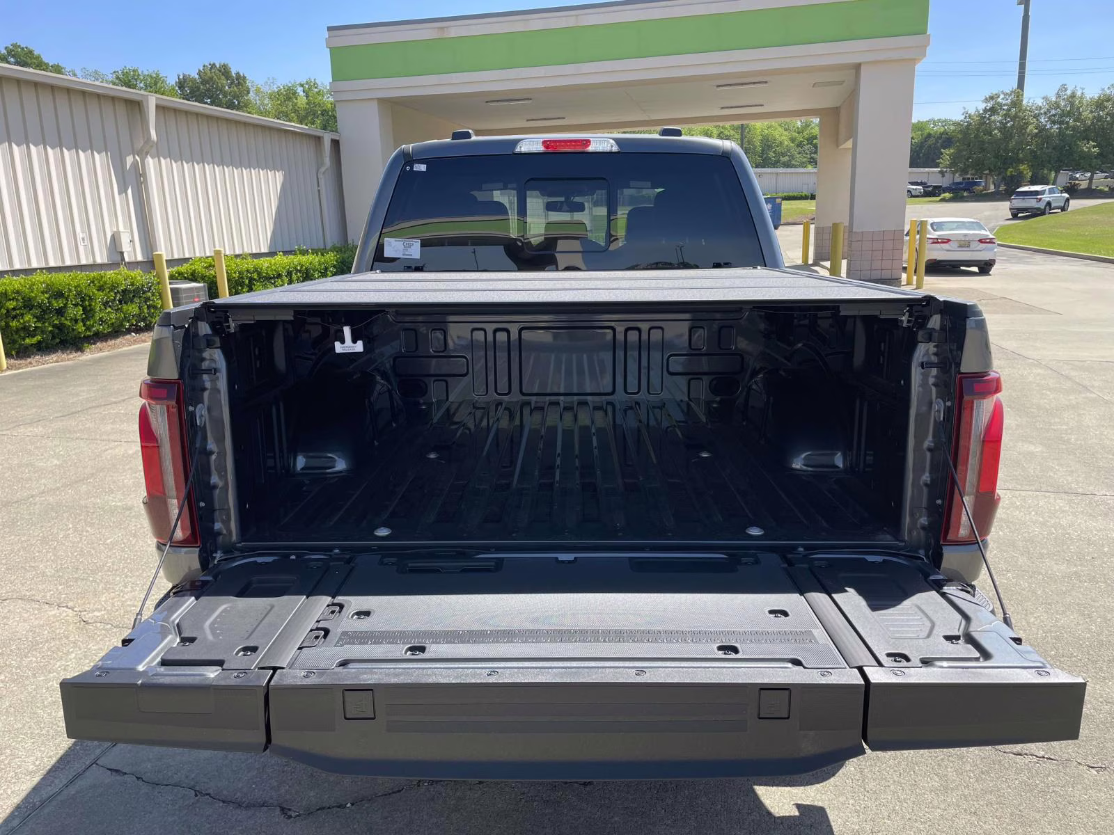 2026 Gray Metallic Ford F-150 Lariat 4X4 Truck