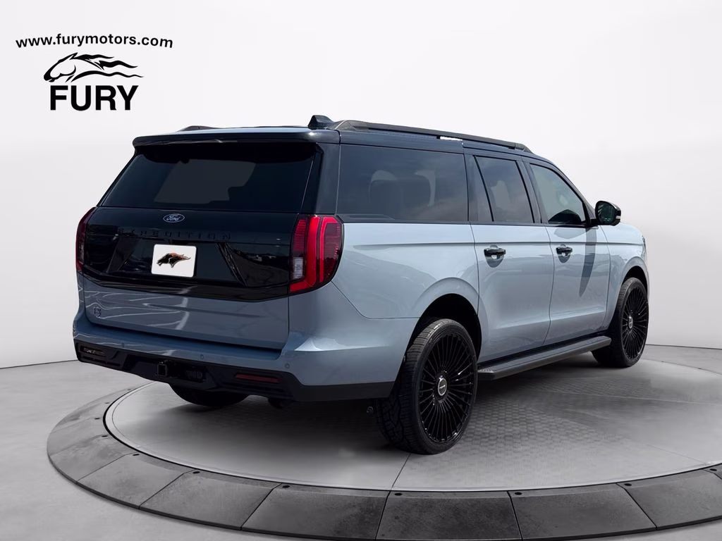 2026 Glacier Gray Metallic Tri-Coat Ford Expedition Max Active w/Black Tuxedo Wrap & 24" Spoke Niche Wheel 4X4 SUV