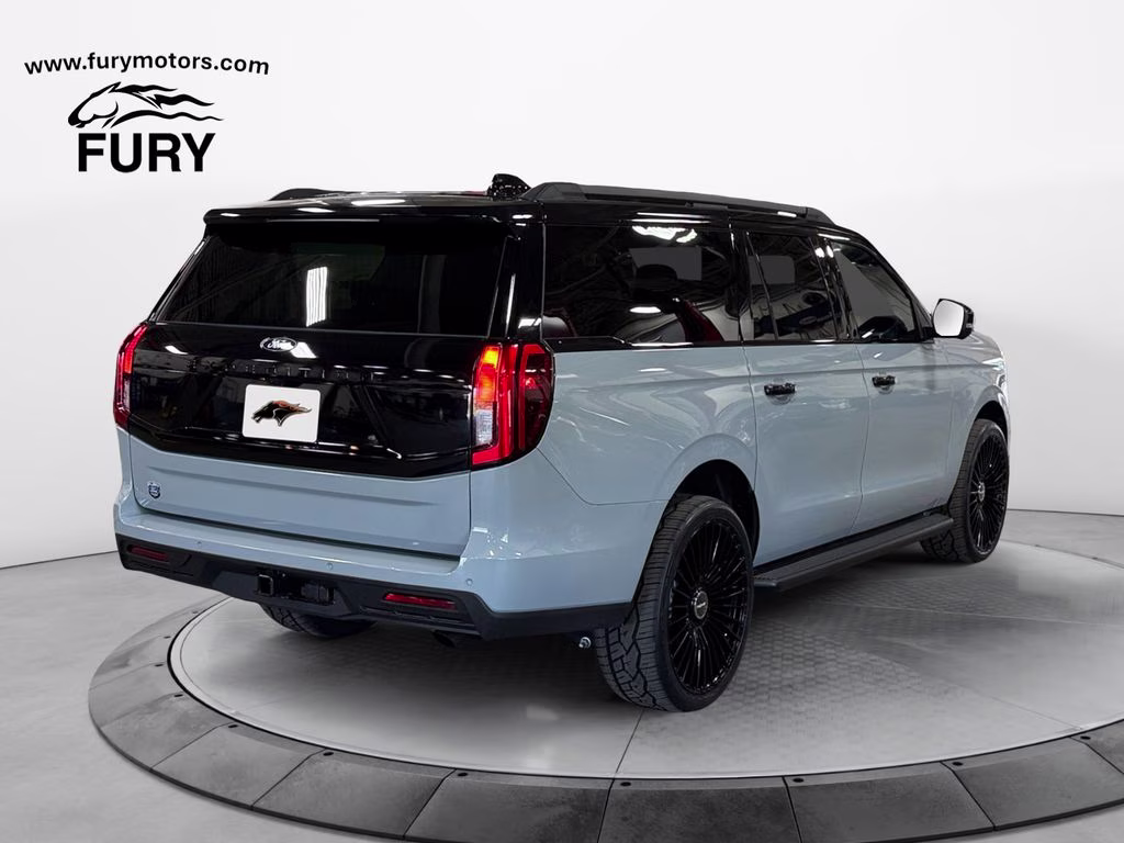 2026 Glacier Gray Metallic Tri-Coat Ford Expedition Max Active w/Black Tuxedo Wrap & 24" Spoke Niche Wheel 4X4 SUV