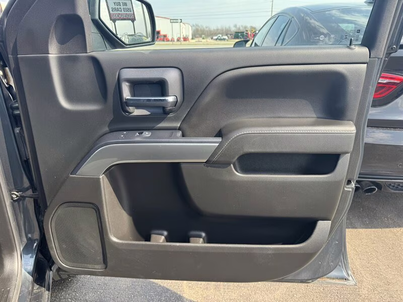 2019 Graphite Metallic Chevrolet Silverado 1500 LD LT 4X4 Truck