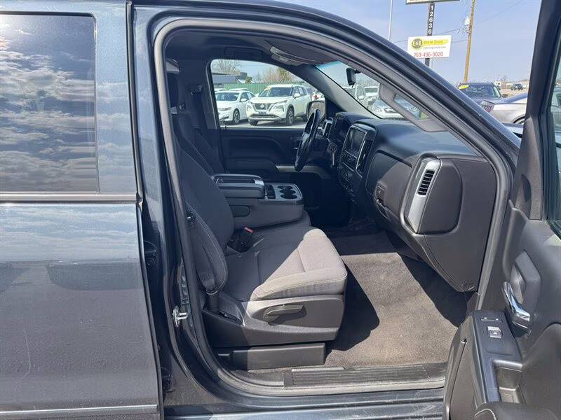 2019 Graphite Metallic Chevrolet Silverado 1500 LD LT 4X4 Truck